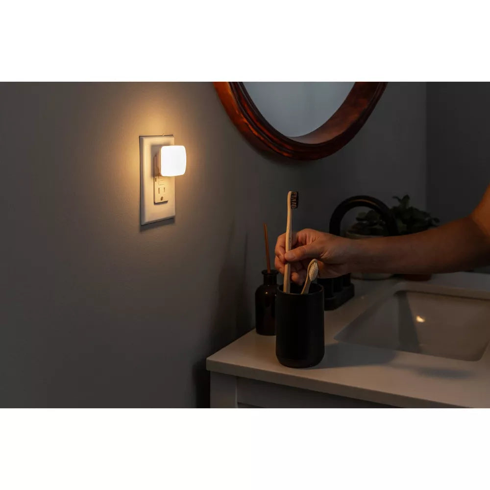 Light Sensing Square LED Plug-in Night Light